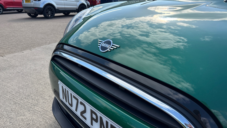 MINI Hatchback 1.5 Cooper Exclusive 5dr Auto Petrol Hatchback